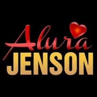 Alura Jenson долбится в огромный афедрон